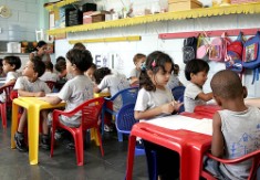 Educao tornar sociedade mais 'virtuosa' e 'tica'