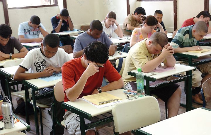 Ensino mdio  o que menos evoluiu no Brasil ao longo dos anos (12 05)