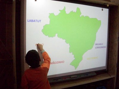 Feira em SP mostra as novidades em tecnologia voltadas para a educao (11 05)