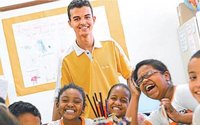 Rio - recm-formados sero treinados para dar aula em favelas